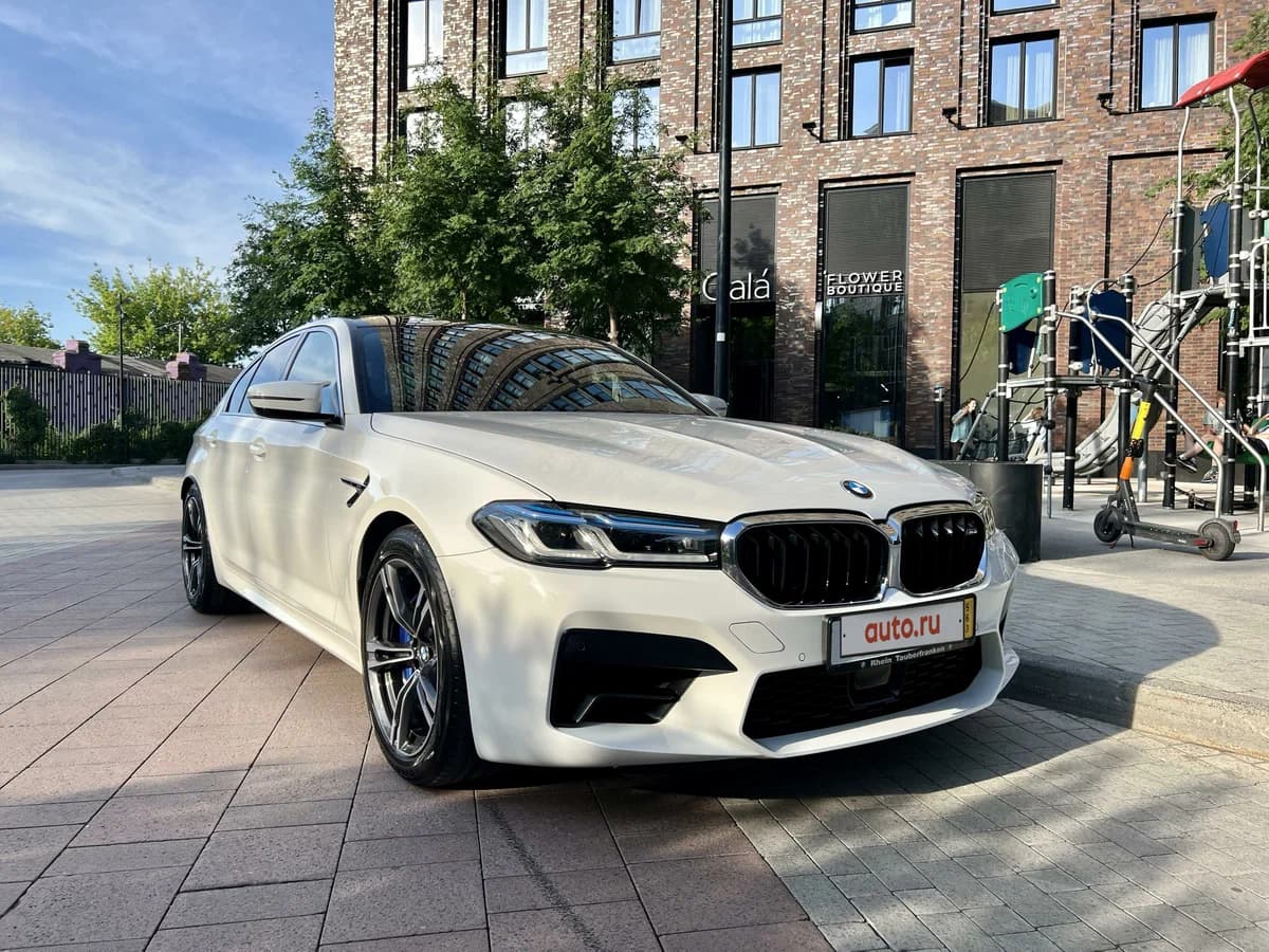 BMW M5 (F90) 2022